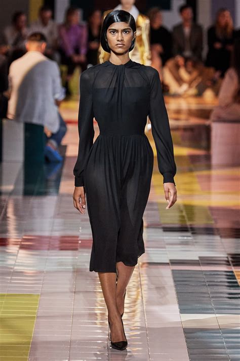 prada pret a porter 2020 tema|prada spring dresses.